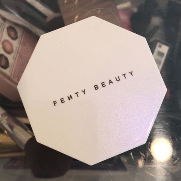 Fenty Beauty Other - Fenty Beauty Highlighter